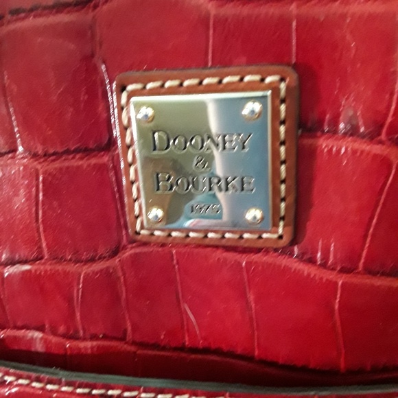 Knock out gorgeous red Dooney and Bourke bag! - Picture 2 of 6